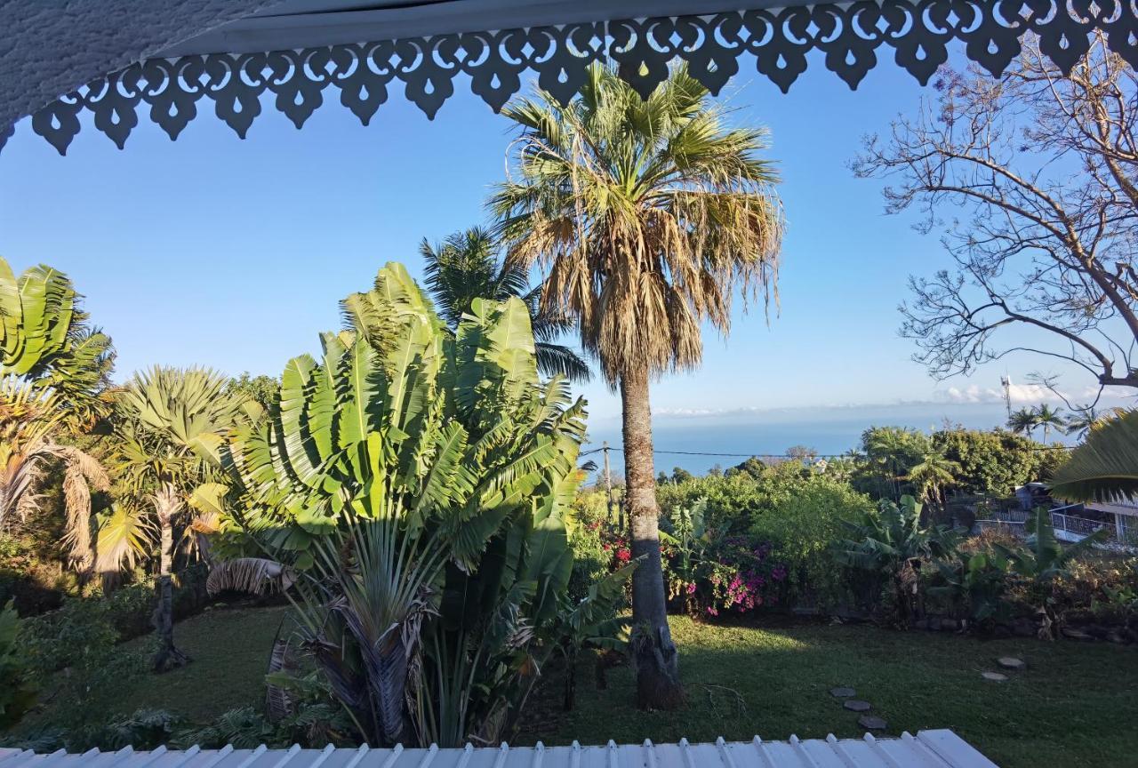 Le Jacaranda Du Guillaume Bed and Breakfast Le Guillaume Buitenkant foto